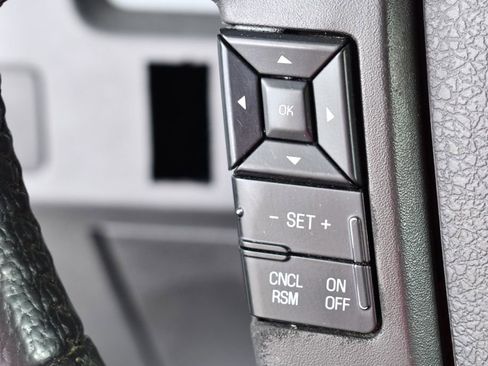Used 2014 Ford F150 XLT w/ Equipment Group 302A Luxury AWD/4WD image 33