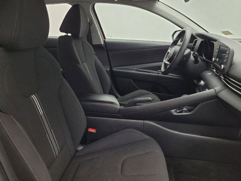 Used 2023 Hyundai Elantra SEL FWD image 21
