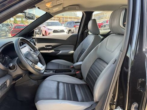 Used 2021 Nissan Kicks SR w/ SR Premium Package FWD image 25
