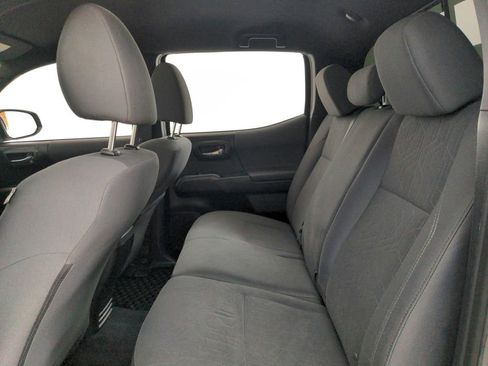 Used 2019 Toyota Tacoma TRD Off-Road image 28