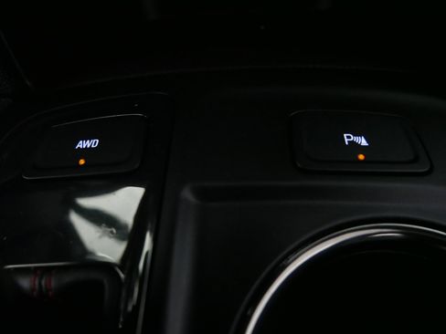 Used 2023 Chevrolet Equinox RS image 29