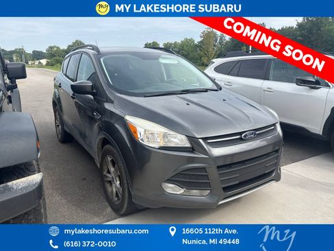 Used 2016 Ford Escape SE w/ Equipment Group 201A AWD/4WD image 1