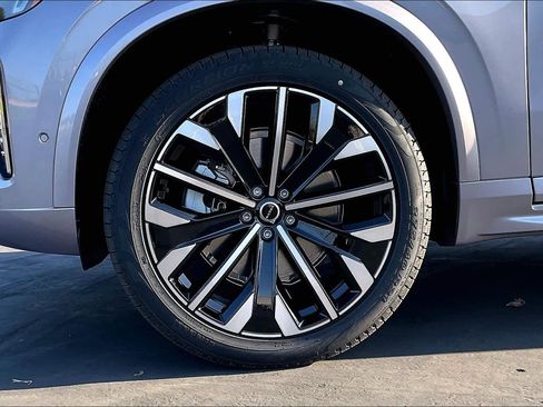 New 2026 Volvo XC90 B5 Plus image 14