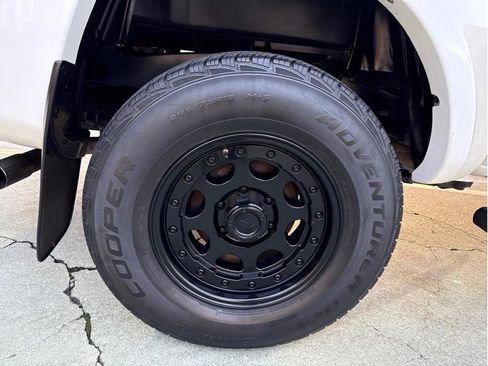 Used 2015 Toyota Tacoma PreRunner image 19