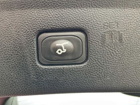 Used 2023 Ford Edge SEL w/ Convenience Package image 63