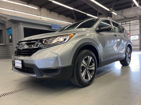 Used 2019 Honda CR-V LX image 3