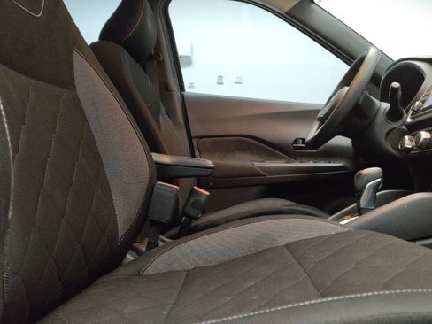 Used 2020 Nissan Kicks S FWD image 21