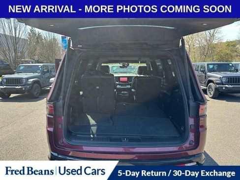 Used 2025 Jeep Wagoneer Series II w/ Premium Group I image 13