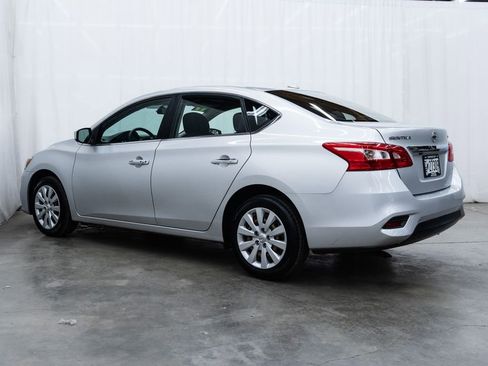 Used 2017 Nissan Sentra SV FWD image 4