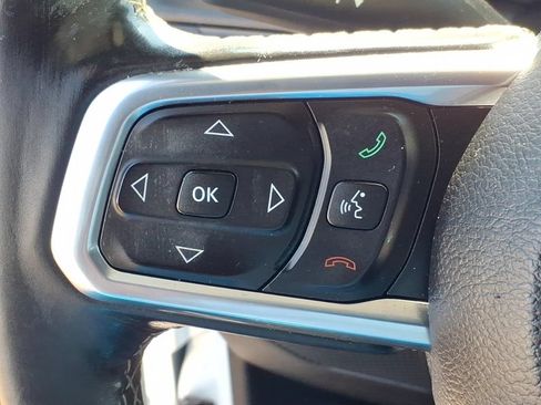 Used 2018 Jeep Wrangler Unlimited Sahara AWD/4WD image 11