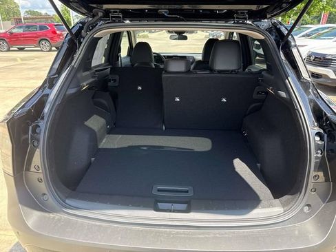 New 2026 Nissan Kicks SR FWD image 10
