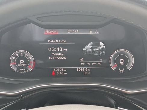 Used 2023 Audi Q7 2.0T Premium AWD/4WD image 30