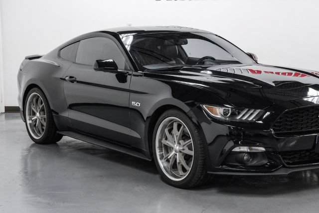 Used 2017 Ford Mustang GT Premium RWD image 10