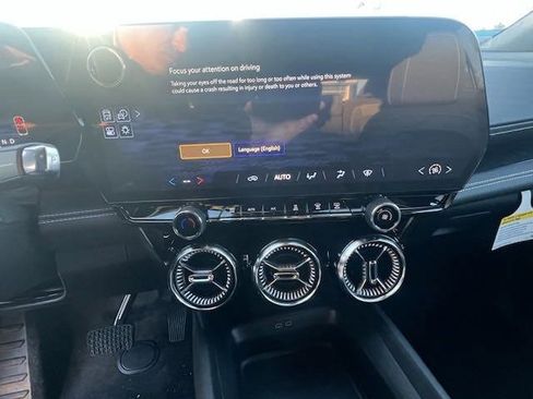 New 2025 Chevrolet Blazer EV LT image 14