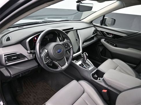 Used 2020 Subaru Outback Limited image 27