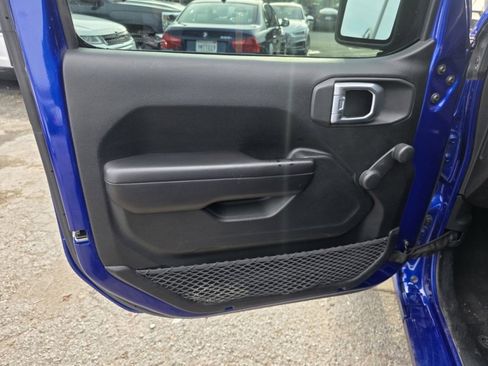 Used 2020 Jeep Wrangler Unlimited Sport image 9