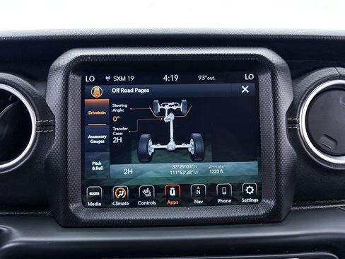 Used 2019 Jeep Wrangler Unlimited Sahara AWD/4WD image 5