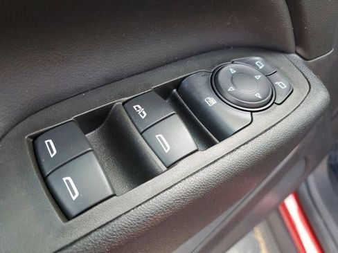 Used 2023 Chevrolet Equinox LT image 17