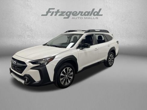 Used 2025 Subaru Outback Limited image 1
