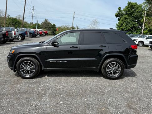 Used 2017 Jeep Grand Cherokee Limited RWD image 7