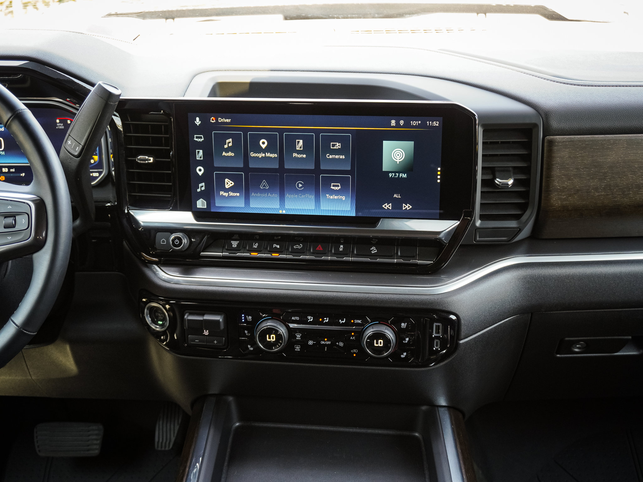 Used 2025 Chevrolet Silverado 2500 High Country w/ High Country Premium Package AWD/4WD image 30