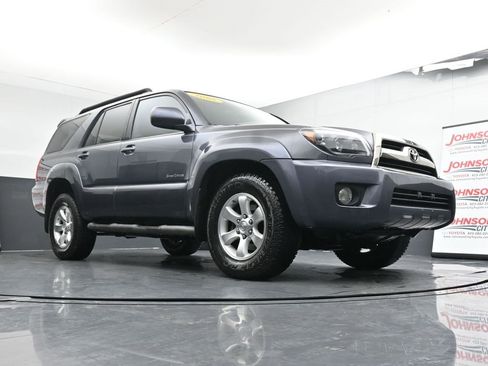 Used 2008 Toyota 4Runner SR5 image 38