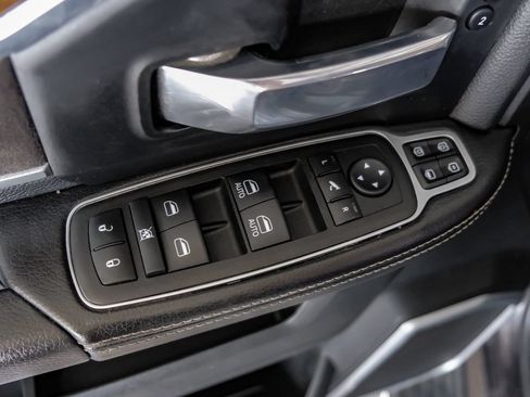 Used 2023 RAM 2500 Laramie AWD/4WD image 43