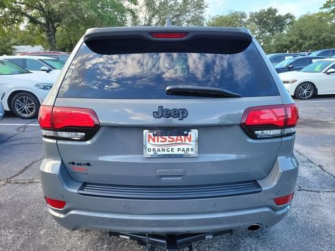 Used 2022 Jeep Grand Cherokee Laredo AWD/4WD image 8