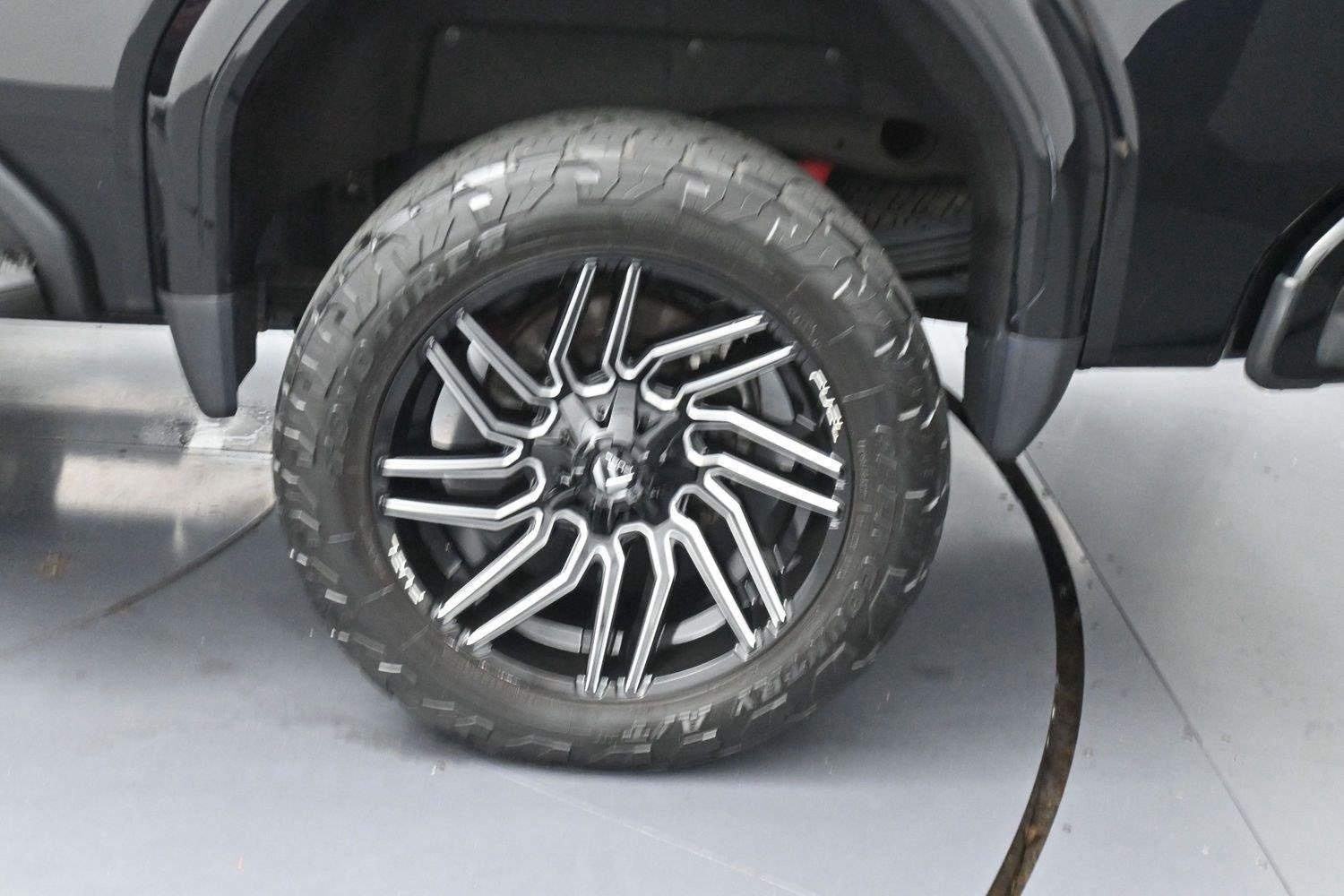 Used 2024 GMC Sierra 2500 Denali Ultimate AWD/4WD image 37