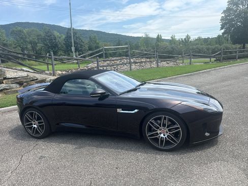 Used 2020 Jaguar F-TYPE Convertible RWD image 8