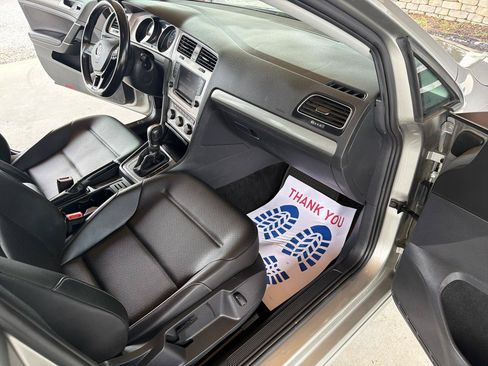 Used 2017 Volkswagen Golf SEL FWD image 18