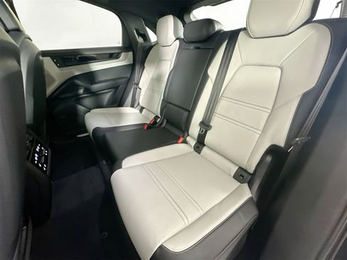 New 2026 Porsche Cayenne E-Hybrid Coupe image 26