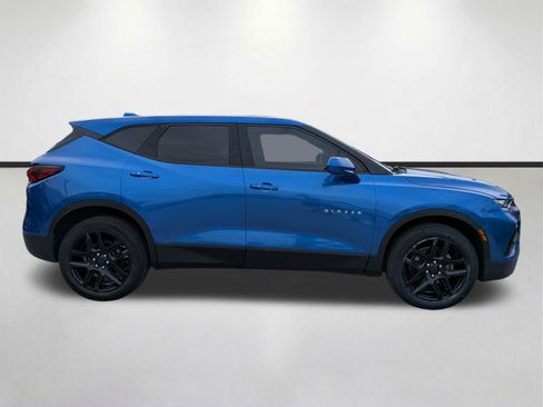 Used 2019 Chevrolet Blazer LT FWD image 3