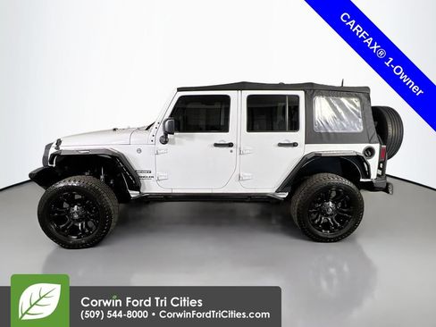 Used 2016 Jeep Wrangler Unlimited Sport w/ Max Tow Package AWD/4WD image 6