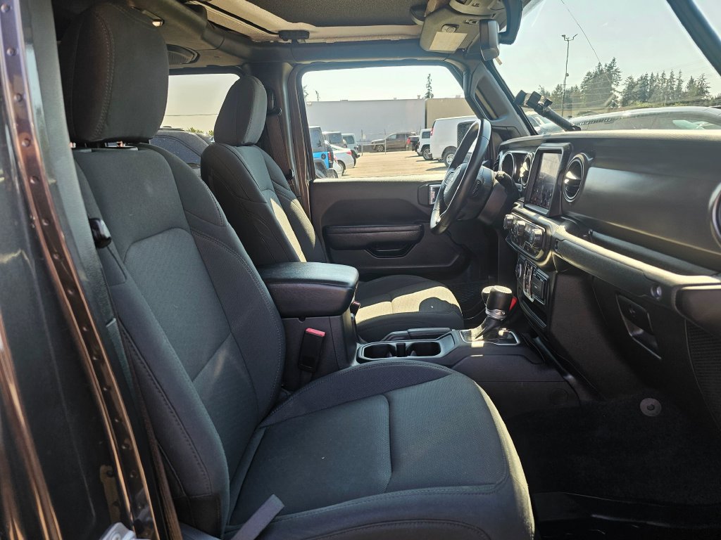 Used 2022 Jeep Gladiator Sport AWD/4WD image 11