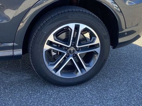 Used 2025 Audi Q5 Premium Plus w/ Premium Plus AWD/4WD image 10