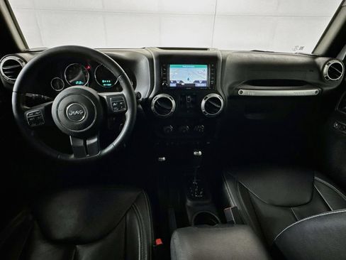 Used 2017 Jeep Wrangler Unlimited Rubicon w/ Connectivity Group AWD/4WD image 24