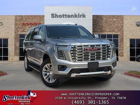 Used 2025 GMC Yukon XL Denali AWD/4WD image 1