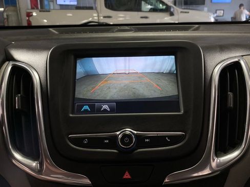 Used 2018 Chevrolet Equinox LS FWD image 23