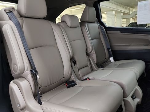 Used 2021 Honda Odyssey EX-L image 22