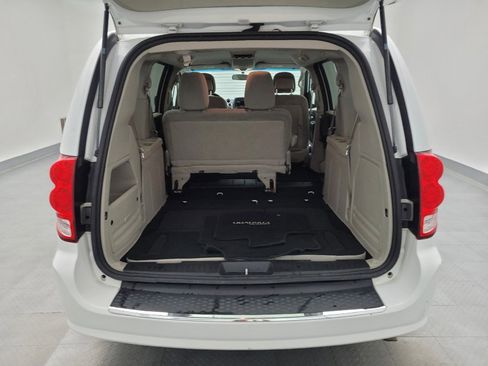 Used 2017 Dodge Grand Caravan SE image 29