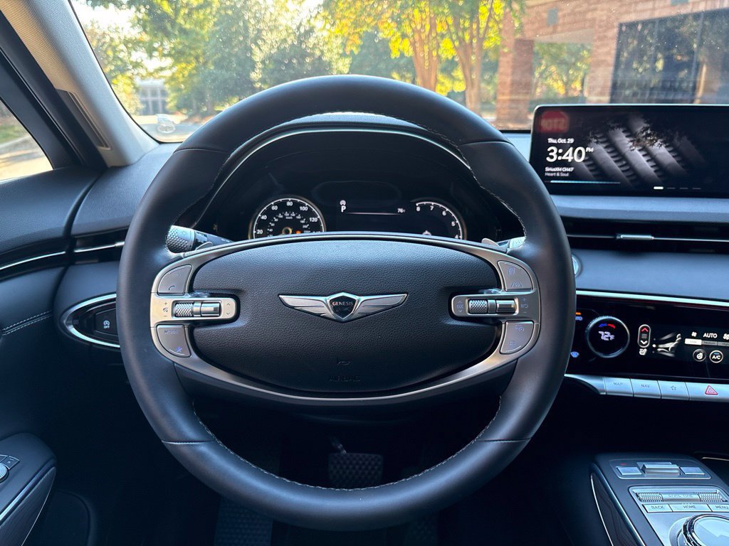 Used 2025 Genesis GV70 2.5T w/ Advanced Package AWD/4WD image 9