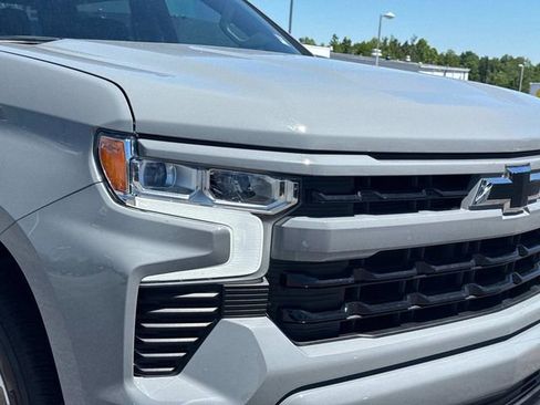 Used 2024 Chevrolet Silverado 1500 RST AWD/4WD image 10