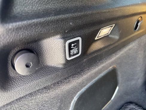 Used 2025 Jeep Grand Cherokee L Summit w/ Luxury Tech Group V image 21