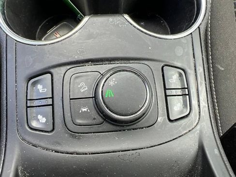 Used 2023 GMC Terrain SLE w/ Driver Convenience Package FWD image 29