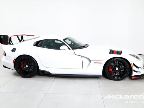 Used 2017 Dodge Viper ACR w/ Extreme Aero Package RWD image 9