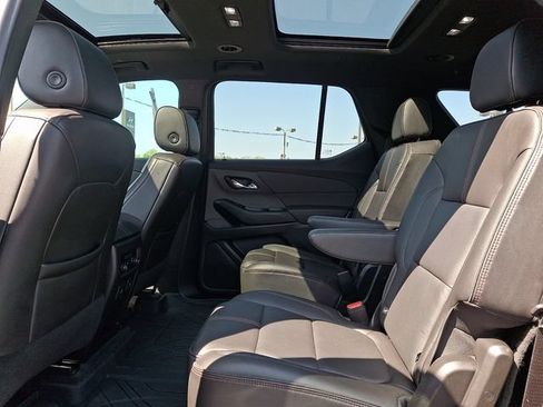 Used 2023 Chevrolet Traverse RS w/ LPO, Floor Liner Package AWD/4WD image 10