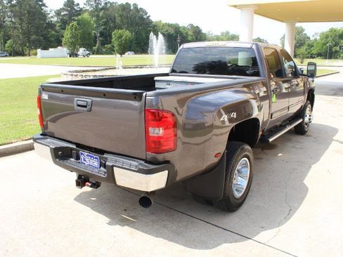Used 2011 Chevrolet Silverado 3500 LTZ AWD/4WD image 16
