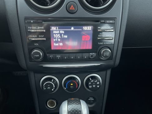 Used 2014 Nissan Rogue S w/ Convenience Package AWD/4WD image 18