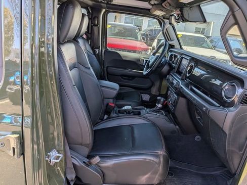 Certified 2021 Jeep Wrangler Unlimited Rubicon w/ Dual Top Group AWD/4WD image 31